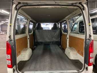 TOYOTA HIACE 2016 Image 9