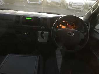 TOYOTA HIACE 2016 Image 10