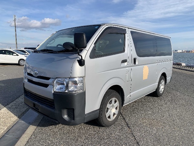 TOYOTA HIACE 2016 Image 20