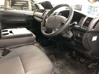 TOYOTA HIACE 2016 Image 5