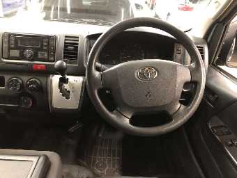 TOYOTA HIACE 2016 Image 6