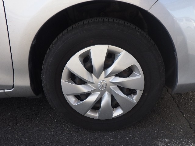 TOYOTA VITZ 2017 Image 22