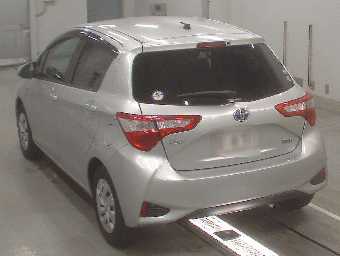 TOYOTA VITZ 2017 Image 6