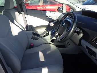 TOYOTA PRIUS PHV 2013 Image 17