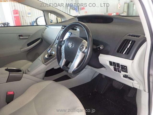 TOYOTA PRIUS PHV 2013 Image 5