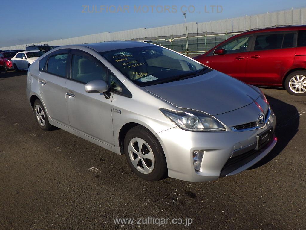 TOYOTA PRIUS PHV 2013 Image 9