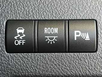 TOYOTA ALPHARD 2015 Image 10