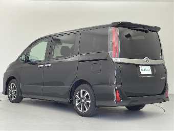 TOYOTA NOAH 2020 Image 2