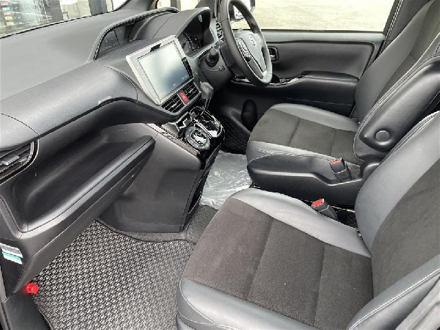 TOYOTA NOAH 2020 Image 30