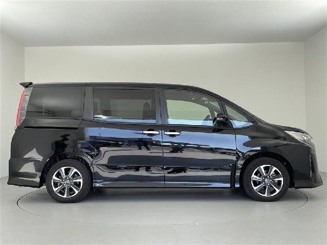 TOYOTA NOAH 2020 Image 39