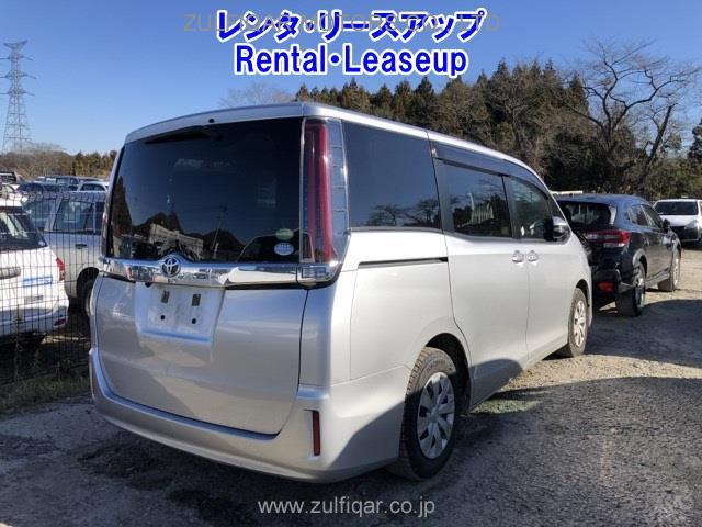 TOYOTA NOAH 2018 Image 2