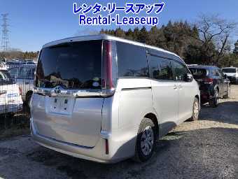 TOYOTA NOAH 2018 Image 2