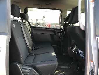 TOYOTA NOAH 2018 Image 13