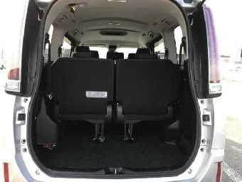 TOYOTA NOAH 2018 Image 15