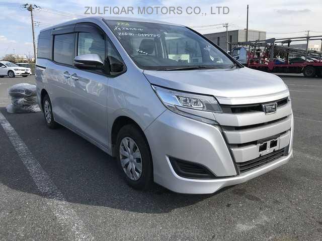 TOYOTA NOAH 2018 Image 23