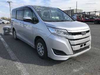 TOYOTA NOAH 2018 Image 16
