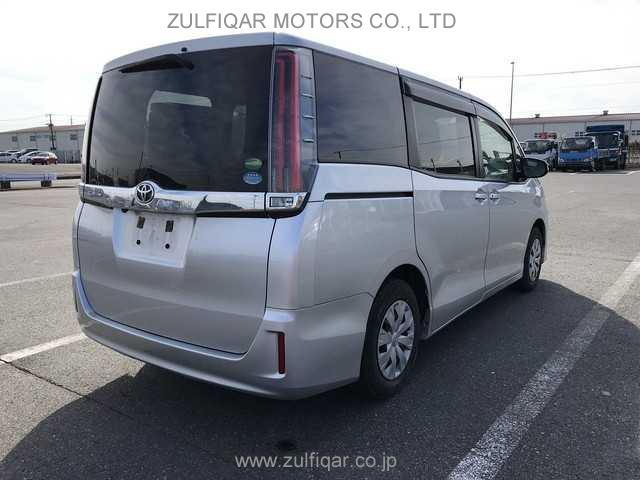 TOYOTA NOAH 2018 Image 25