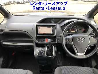 TOYOTA NOAH 2018 Image 4