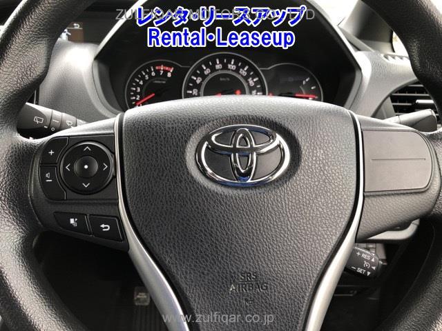 TOYOTA NOAH 2018 Image 9