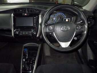 TOYOTA COROLLA FIELDER 2018 Image 6