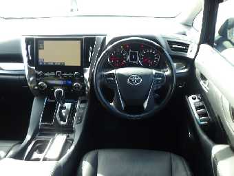 TOYOTA ALPHARD 2021 Image 9