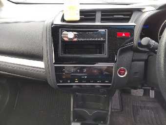 HONDA FIT HYBRID 2016 Image 9