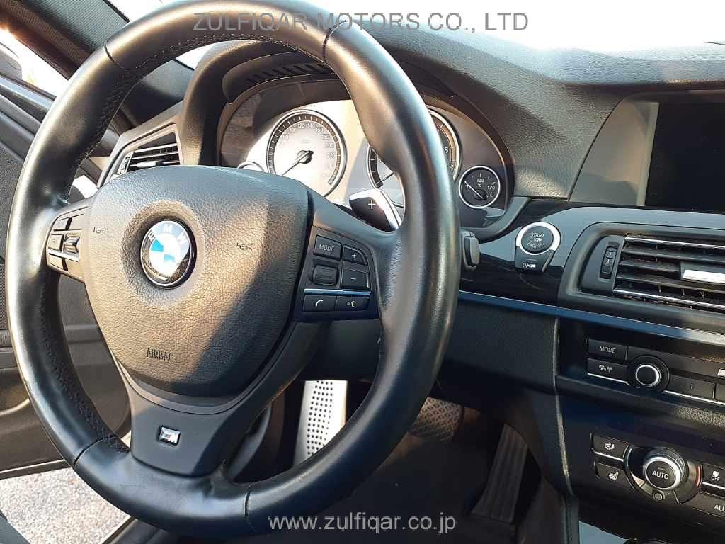 BMW 5 SERIES 2012 Image 7