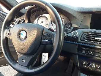 BMW 5 SERIES 2012 Image 7