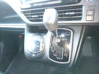 TOYOTA VOXY 2018 Image 10