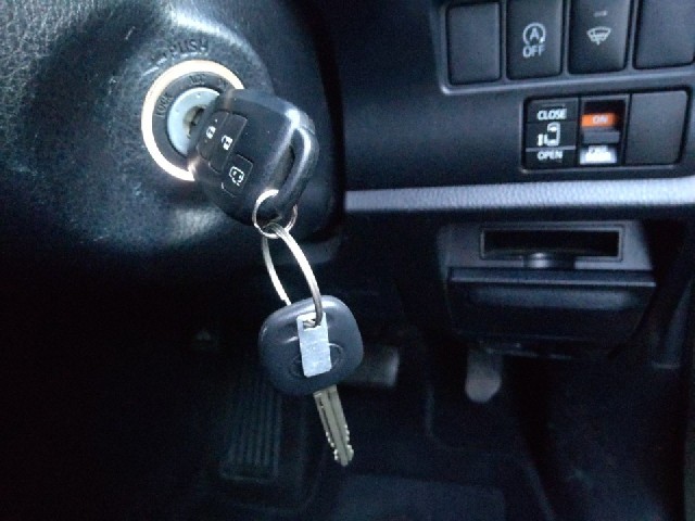 TOYOTA VOXY 2018 Image 20