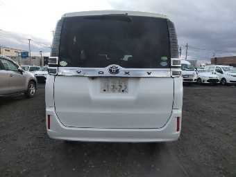 TOYOTA VOXY 2018 Image 3