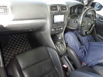 VOLKSWAGEN GOLF 2010 Image 3
