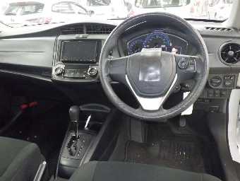 TOYOTA COROLLA AXIO 2018 Image 6