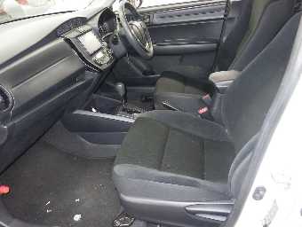 TOYOTA COROLLA AXIO 2018 Image 8