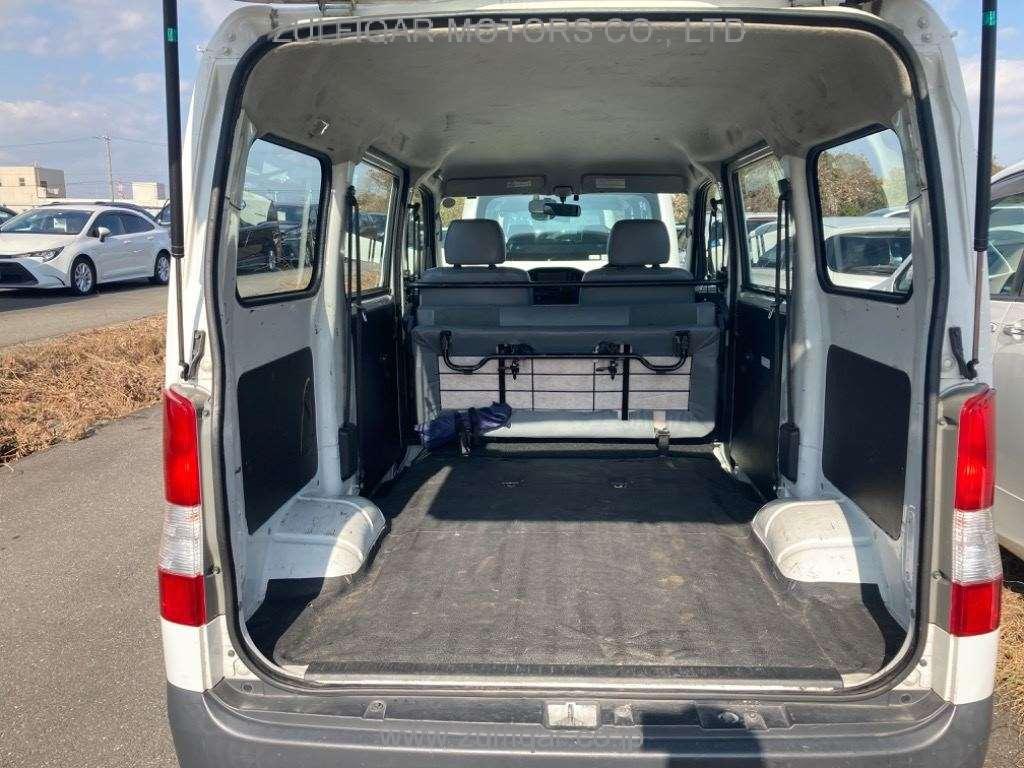 TOYOTA LITEACE 2018 Image 8