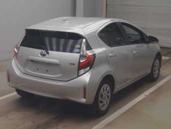TOYOTA AQUA 2019 Image 2
