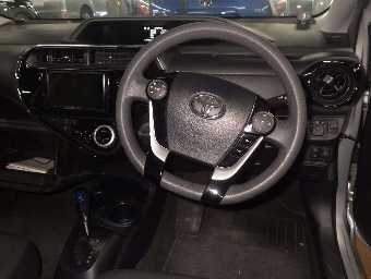 TOYOTA AQUA 2019 Image 6