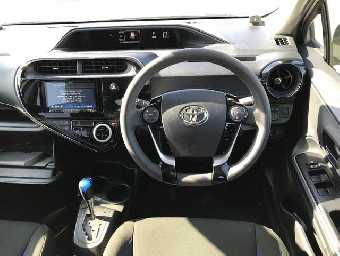 TOYOTA AQUA 2019 Image 10