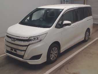TOYOTA NOAH 2018 Image 1