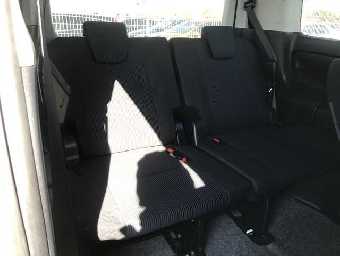 TOYOTA NOAH 2018 Image 12