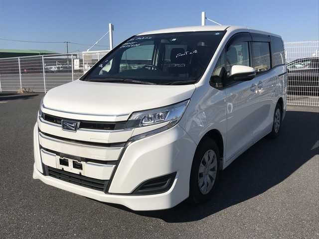 TOYOTA NOAH 2018 Image 22