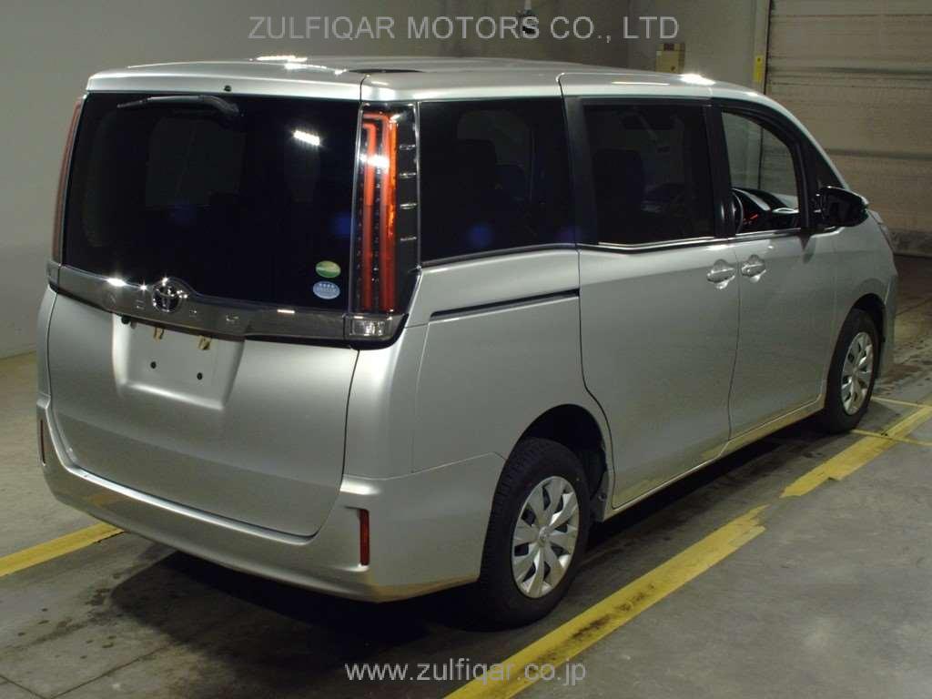 TOYOTA NOAH 2019 Image 2