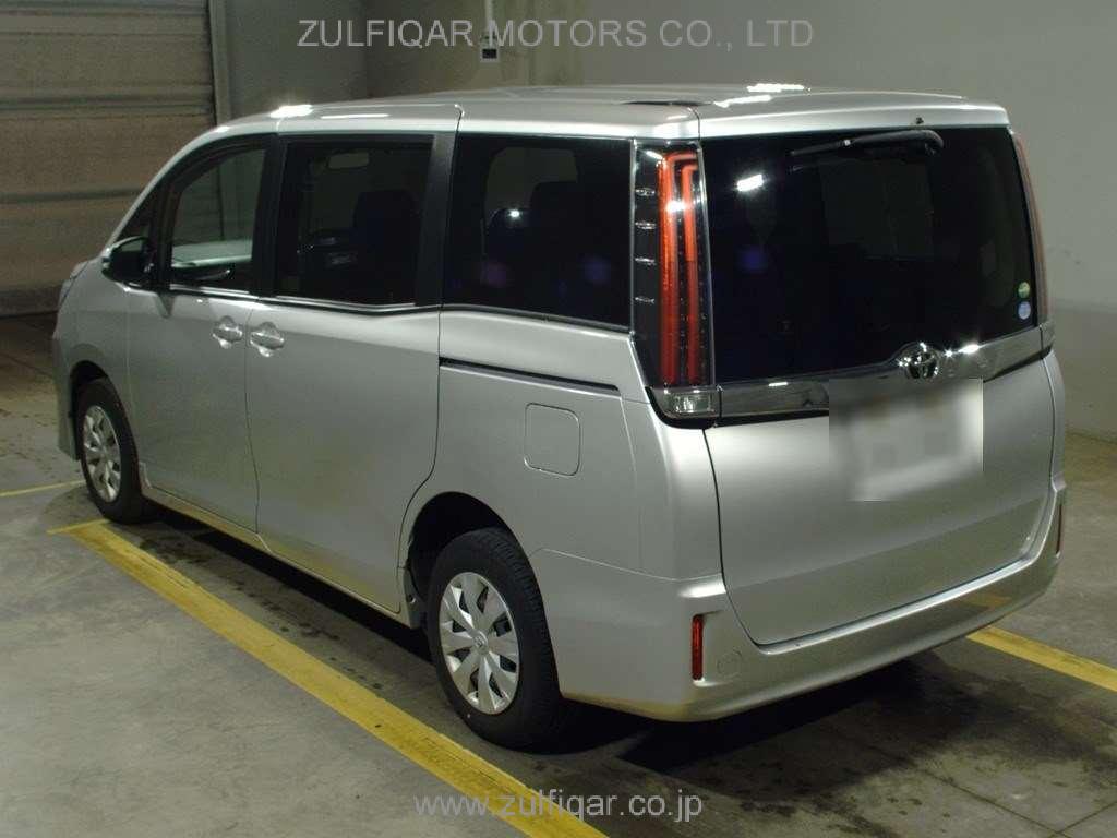 TOYOTA NOAH 2019 Image 4