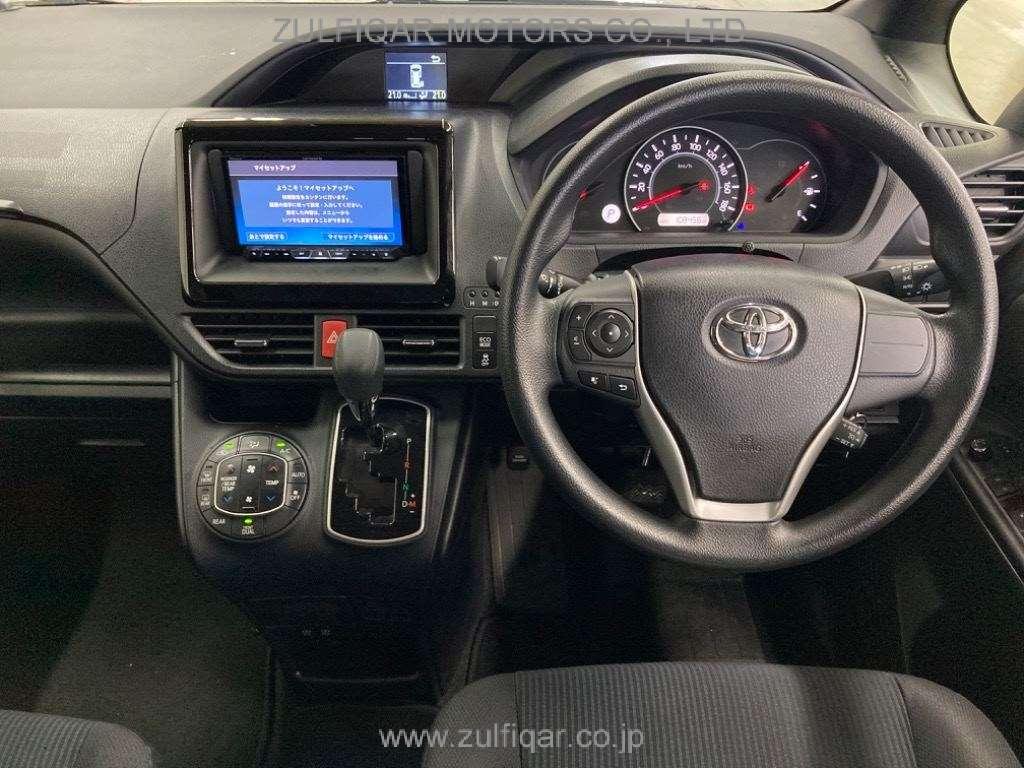 TOYOTA NOAH 2019 Image 6