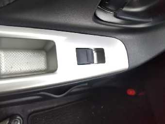 TOYOTA VITZ 2016 Image 12