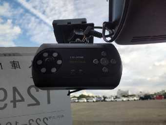 TOYOTA VITZ 2016 Image 16