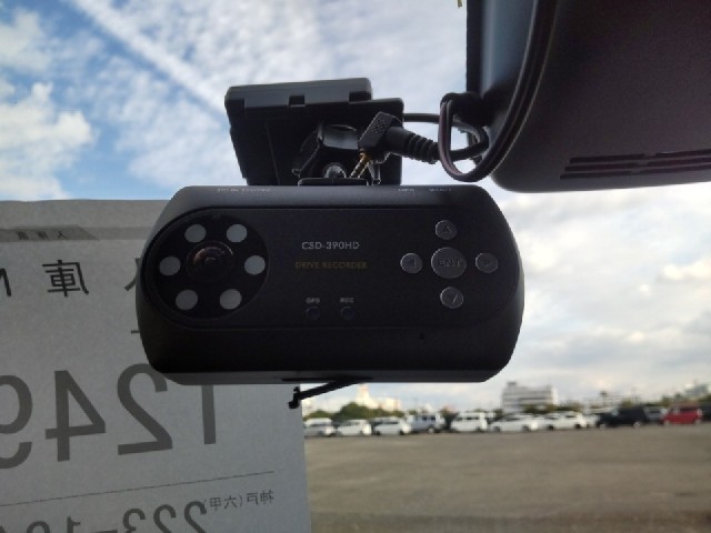 TOYOTA VITZ 2016 Image 22