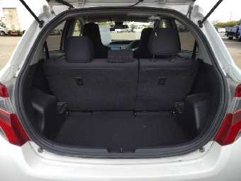 TOYOTA VITZ 2016 Image 7