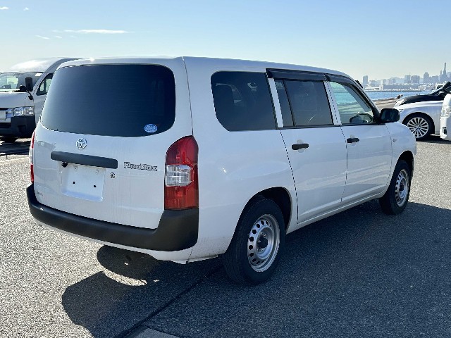 TOYOTA PROBOX 2018 Image 31