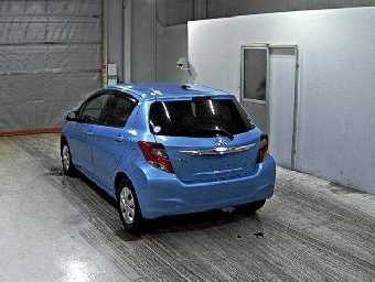 TOYOTA VITZ 2016 Image 2